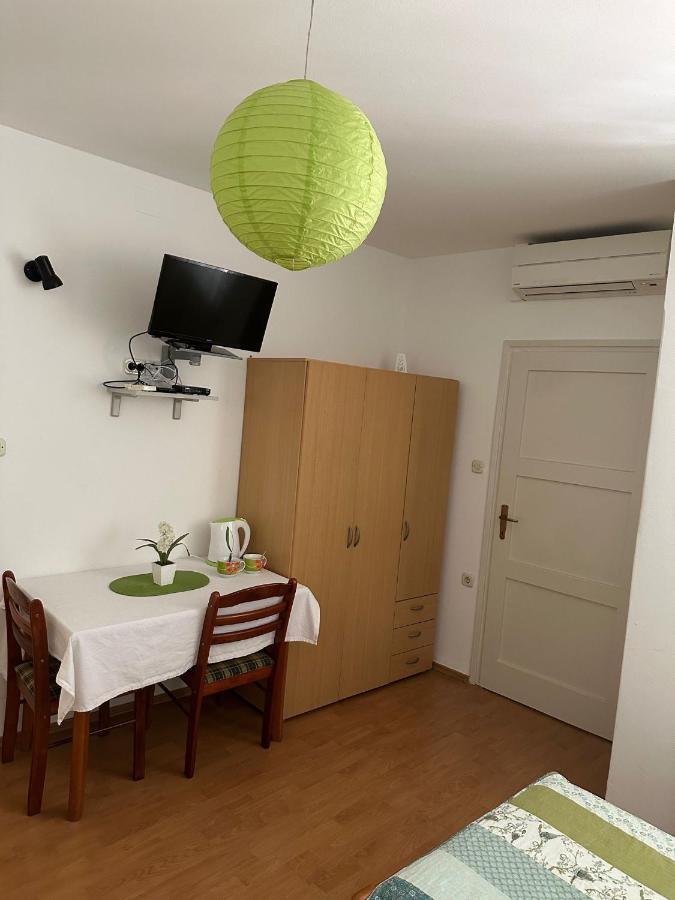 Longa Rooms ชิเบนิก ภายนอก รูปภาพ